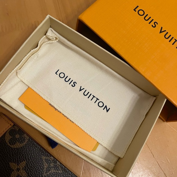 Louis Vuitton Mens Wallet Monogram special edition - Picture 6 of 8